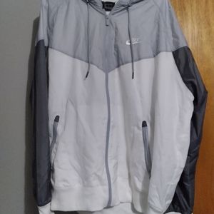 NWOT Mens XL Nike windbreaker
